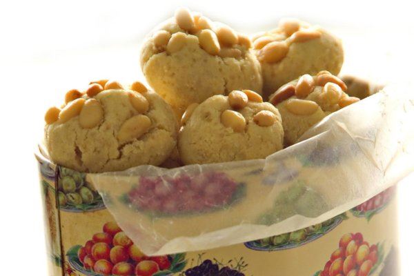 Tahini and Pine Nut Cookies